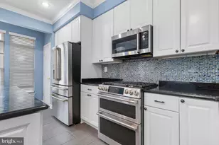 13802 Lambertina Pl, Rockville, MD 20850 - Photo 12