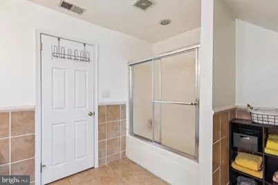 9201 Laurel Oak Drive, Bethesda, MD 20817 - Photo 40