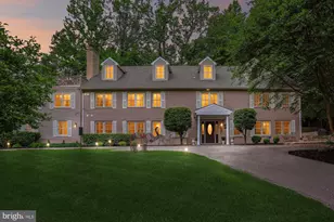 9201 Laurel Oak Dr, Bethesda, MD 20817 - Photo 1