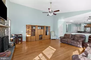 19105 Peach Blossom Ct, Gaithersburg, MD 20879 - Photo 30