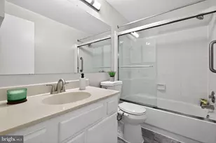 7903 Capricorn Terrace, Rockville, MD 20855 - Photo 18