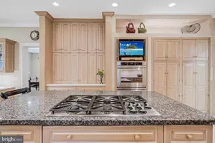 9327 Sprinklewood Ln, Potomac, MD 20854 - Photo 38