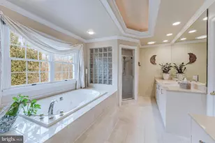 9327 Sprinklewood Ln, Potomac, MD 20854 - Photo 54