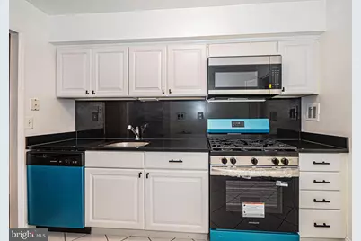 7539 Spring Lake Drive #7539-C, Bethesda, MD 20817 - Photo 4