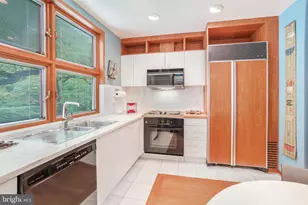 10615 Belfast Pl, Potomac, MD 20854 - Photo 40