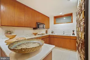 10615 Belfast Pl, Potomac, MD 20854 - Photo 8