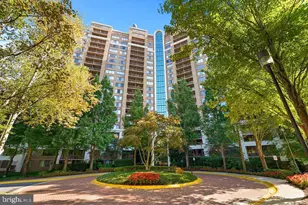 10101 Grosvenor Pl, Rockville, MD 20852 - Photo 1