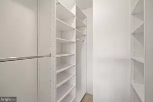 10101 Grosvenor Pl, Rockville, MD 20852 - Photo 18