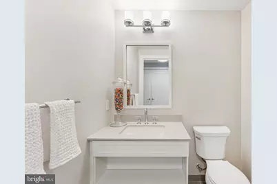 4960 Fairmont Avenue #904, Bethesda, MD 20814 - Photo 10