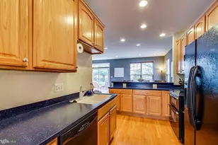 3928 Bryant Park Cir, Burtonsville, MD 20866 - Photo 6