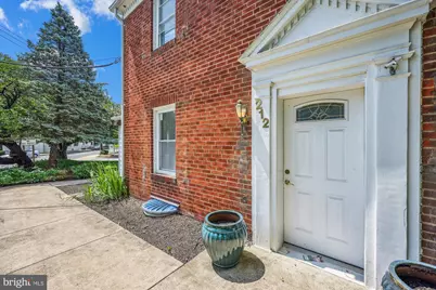 212 Frederick Avenue S, Gaithersburg, MD 20877 - Photo 12