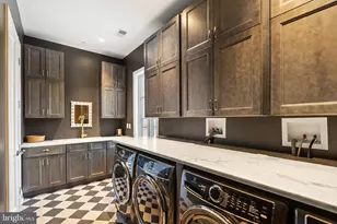 8913 Holly Leaf Ln, Bethesda, MD 20817 - Photo 40