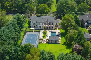 8913 Holly Leaf Ln, Bethesda, MD 20817 - Photo 46