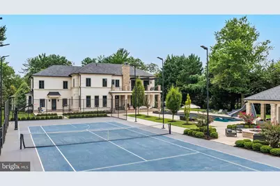 8913 Holly Leaf Lane, Bethesda, MD 20817 - Photo 4