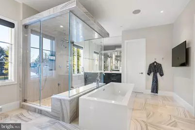 8913 Holly Leaf Lane, Bethesda, MD 20817 - Photo 36