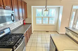 9820 Darcy Forest Dr, Silver Spring, MD 20910 - Photo 20