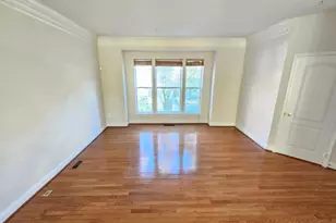 9820 Darcy Forest Dr, Silver Spring, MD 20910 - Photo 10