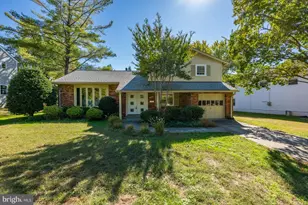 6412 Wilson Ln, Bethesda, MD 20817 - Photo 1