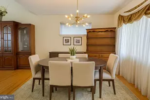 9831 Singleton Dr, Bethesda, MD 20817 - Photo 2