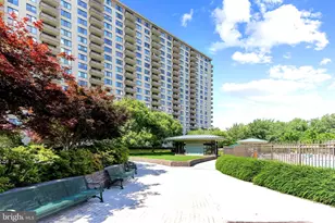 5225 Pooks Hill Rd, Bethesda, MD 20814 - Photo 28