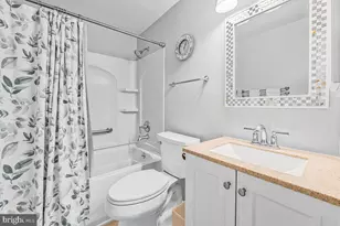 19225 Walters Ave, Poolesville, MD 20837 - Photo 12