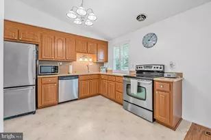 19225 Walters Ave, Poolesville, MD 20837 - Photo 8