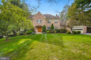 11521 Twining Ln, Potomac, MD 20854 - Photo 1
