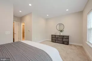 10326 Grosvenor Pl, North Bethesda, MD 20852 - Photo 16