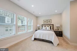 10326 Grosvenor Pl, North Bethesda, MD 20852 - Photo 14