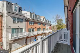 10326 Grosvenor Pl, North Bethesda, MD 20852 - Photo 12