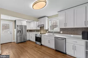 128 Washington Grove Ln, Gaithersburg, MD 20877 - Photo 10