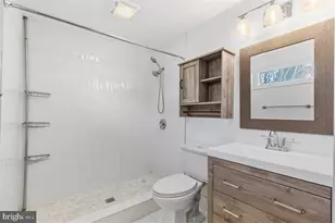 128 Washington Grove Ln, Gaithersburg, MD 20877 - Photo 16