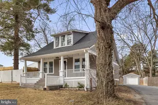 128 Washington Grove Ln, Gaithersburg, MD 20877 - Photo 2