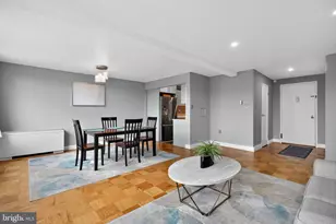 10201 Grosvenor Pl, Rockville, MD 20852 - Photo 10