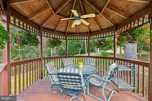 9825 Korman Ct, Potomac, MD 20854 - Photo 8