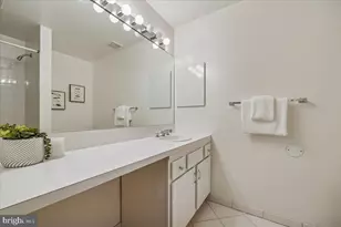 9825 Korman Ct, Potomac, MD 20854 - Photo 42