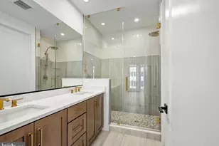 8610 Erdem Pl, Chevy Chase, MD 20815 - Photo 4