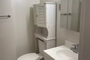 10401 Grosvenor Pl, Rockville, MD 20850 - Photo 4