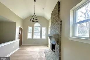 9305 Colesville Rd, Silver Spring, MD 20901 - Photo 16