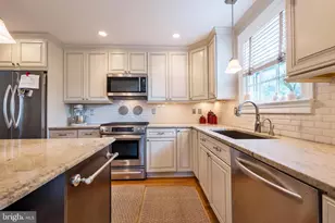 8505 Lynwood Pl, Chevy Chase, MD 20815 - Photo 12