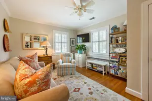 8505 Lynwood Pl, Chevy Chase, MD 20815 - Photo 20