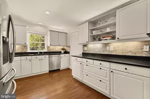 6405 Redwing Rd, Bethesda, MD 20817 - Photo 14