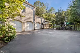 10708 Stapleford Hall Dr, Potomac, MD 20854 - Photo 38