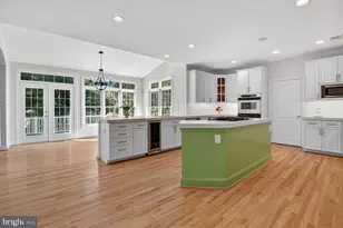 9914 Woodford, Potomac, MD 20854 - Photo 44