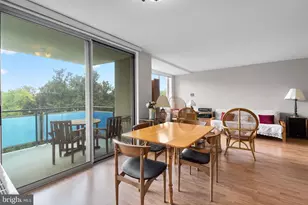 10401 Grosvenor Pl, Rockville, MD 20852 - Photo 16