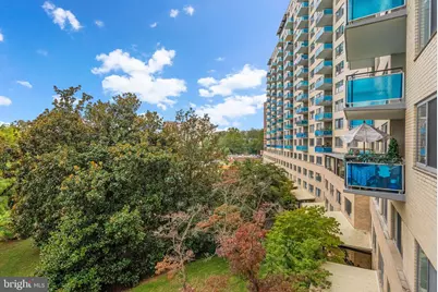 10401 Grosvenor Place #413, Rockville, MD 20852 - Photo 6