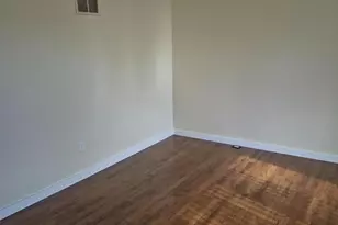 19036 Partridge Wood Dr, Germantown, MD 20874 - Photo 2