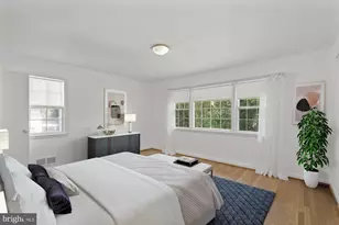 8803 Tuckerman Ln, Rockville, MD 20854 - Photo 10