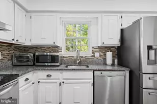 13007 Climbing Ivy Dr, Germantown, MD 20874 - Photo 32