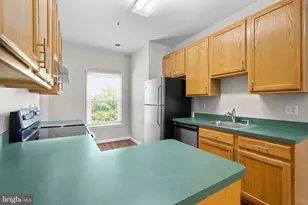 402 Main St, Gaithersburg, MD 20878 - Photo 10